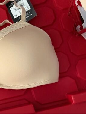 Maidenform Beige Lace-Trim T-Shirt Bra